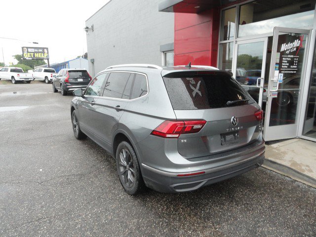 Used 2022 Volkswagen Tiguan SE AWD/4WD image 3