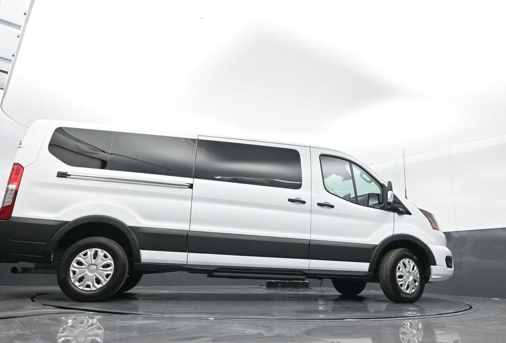 Used 2023 Ford Transit 350 XLT image 31