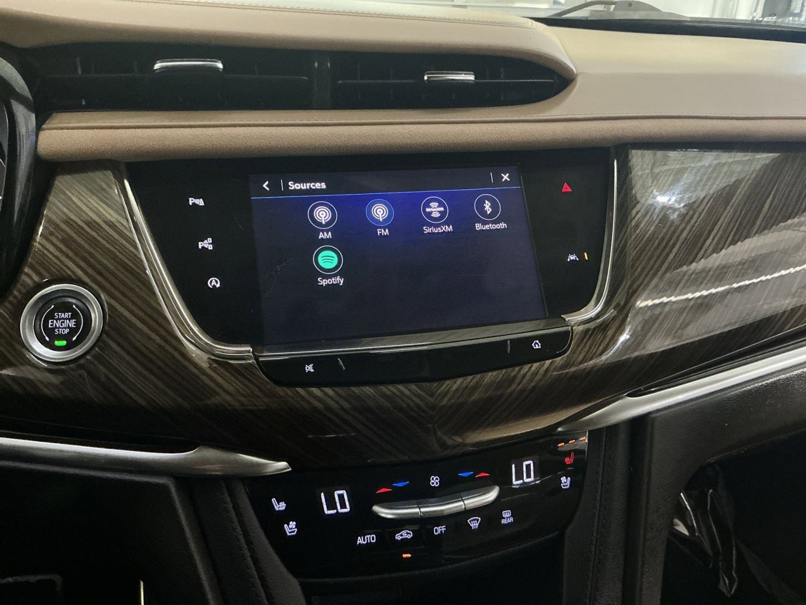 Used 2022 Cadillac XT6 Sport w/ Platinum Package image 19