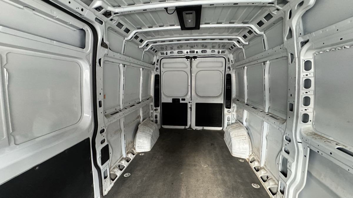 Used 2025 RAM ProMaster 2500 w/ Convenience Group FWD image 23