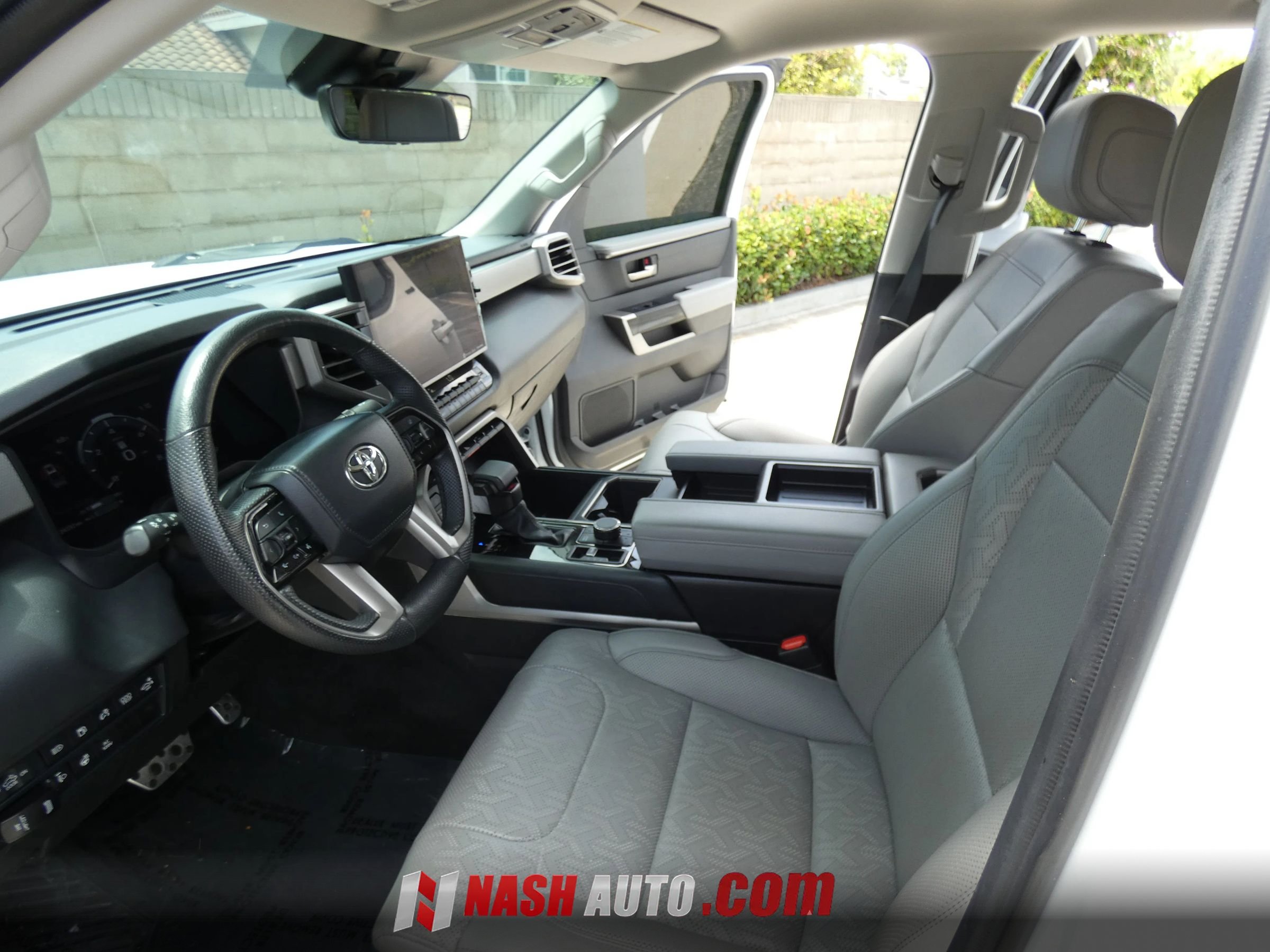Used 2024 Toyota Tundra Limited w/ TRD Off-Road Package AWD/4WD image 55