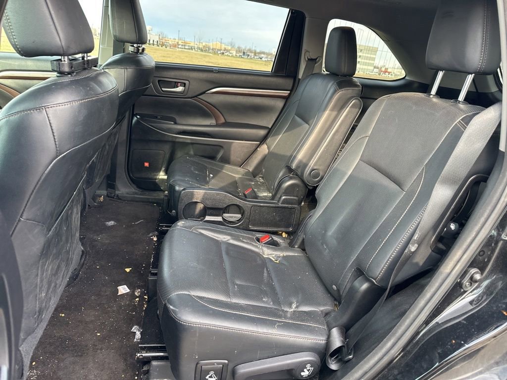 Used 2015 Toyota Highlander Limited image 15