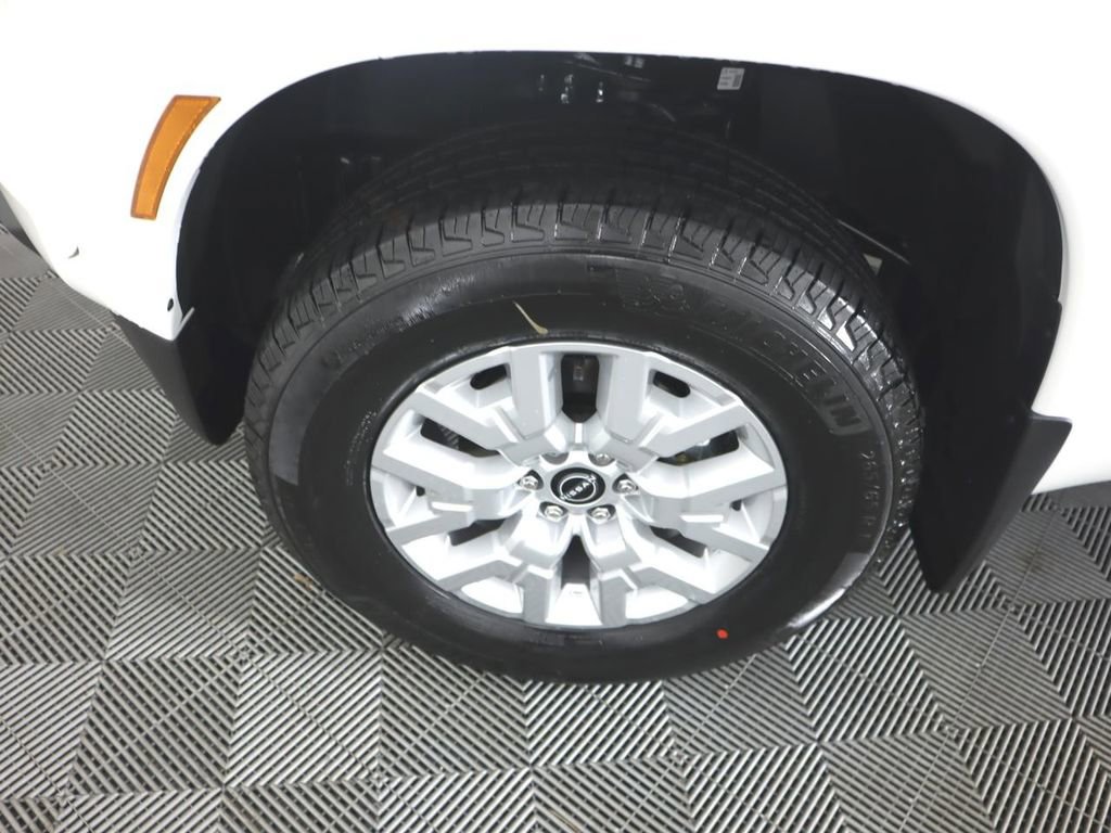 Certified 2024 Nissan Frontier SV w/ SV Convenience Package image 12