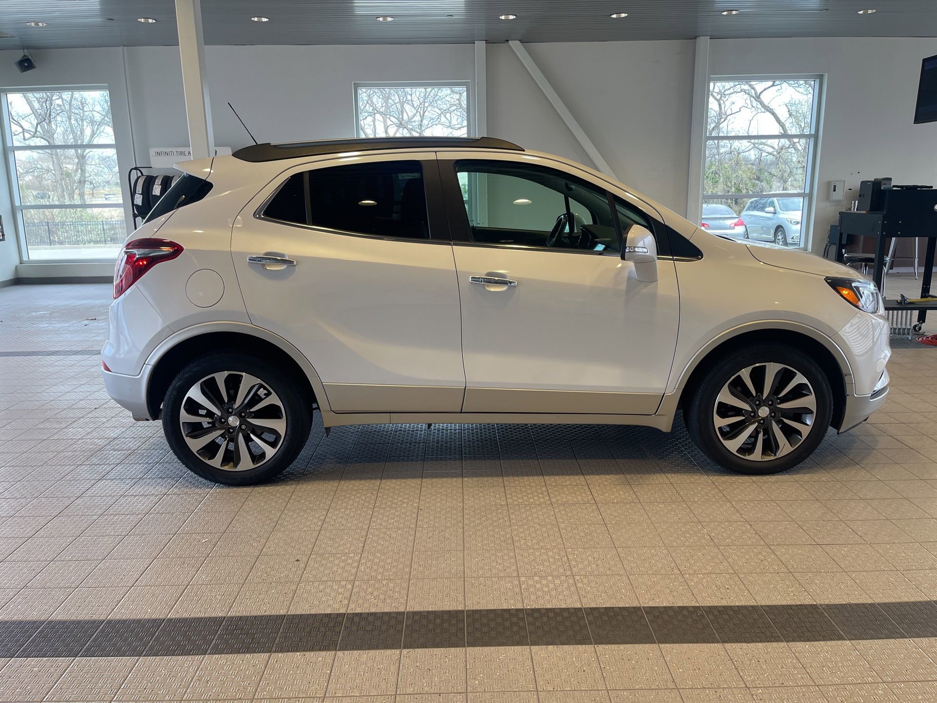 Used 2017 Buick Encore Essence image 14