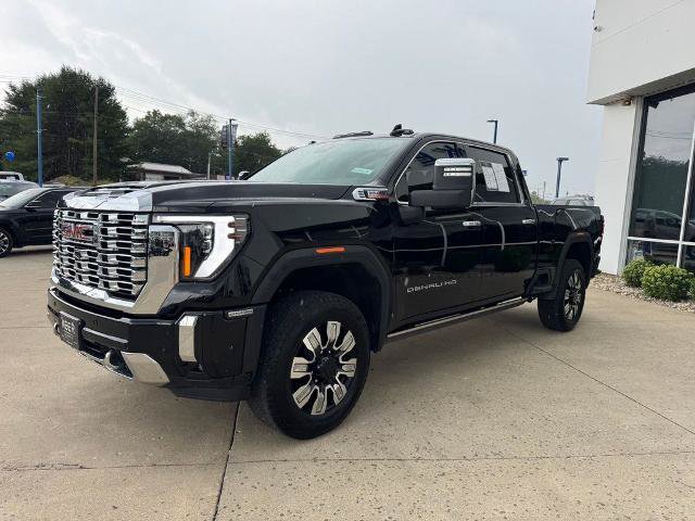 Used 2025 GMC Sierra 2500 Denali w/ Denali Reserve Package AWD/4WD image 3