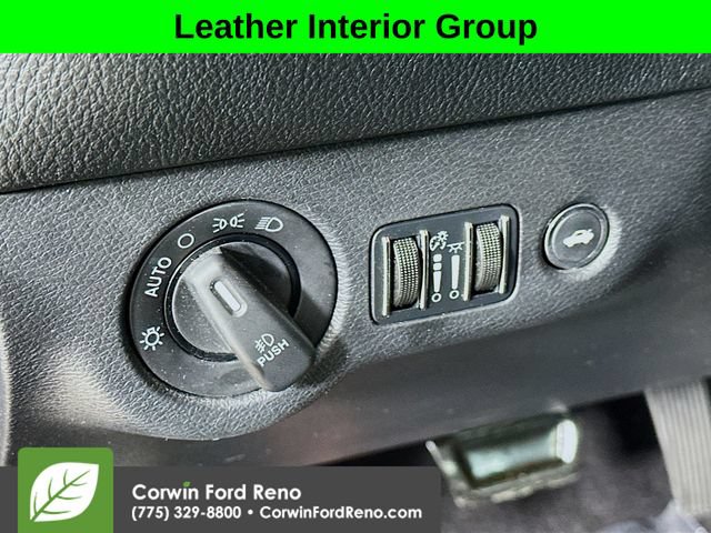 Used 2017 Dodge Challenger R/T Scat Pack w/ Leather Interior Group RWD image 10
