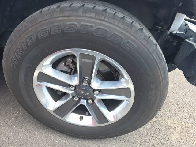 Used 2020 Jeep Wrangler Unlimited Sahara AWD/4WD image 4