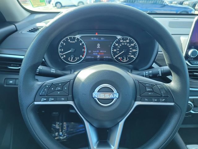 Used 2025 Nissan Altima 2.5 SV image 22