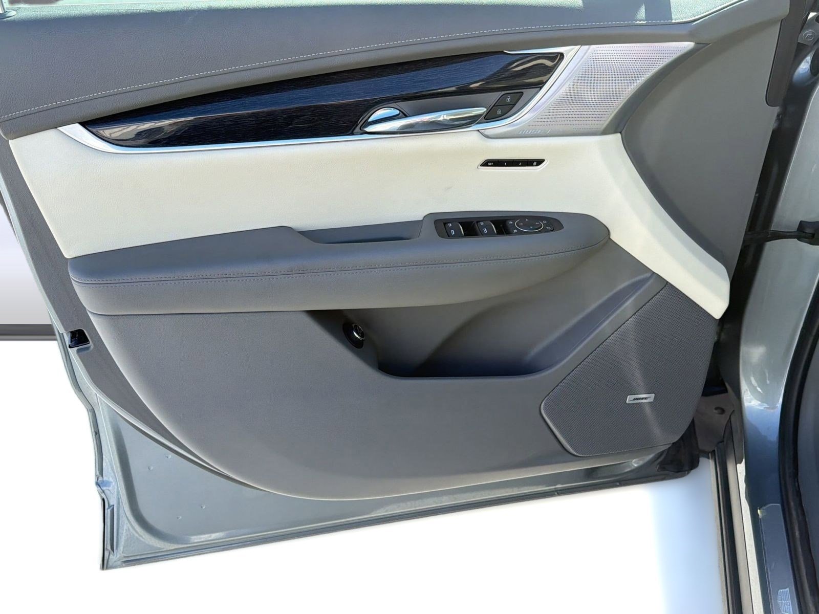 Used 2023 Cadillac XT6 Premium Luxury image 21