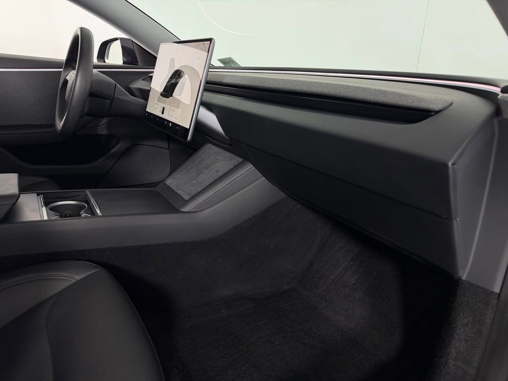 Used 2024 Tesla Model 3 Standard Range image 32