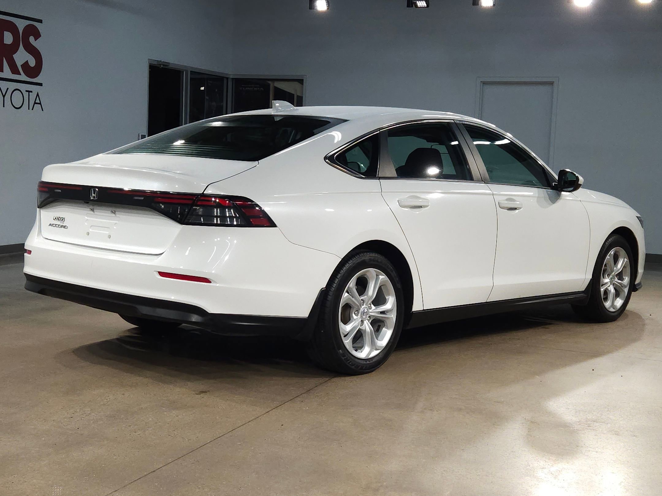 Used 2024 Honda Accord LX image 7