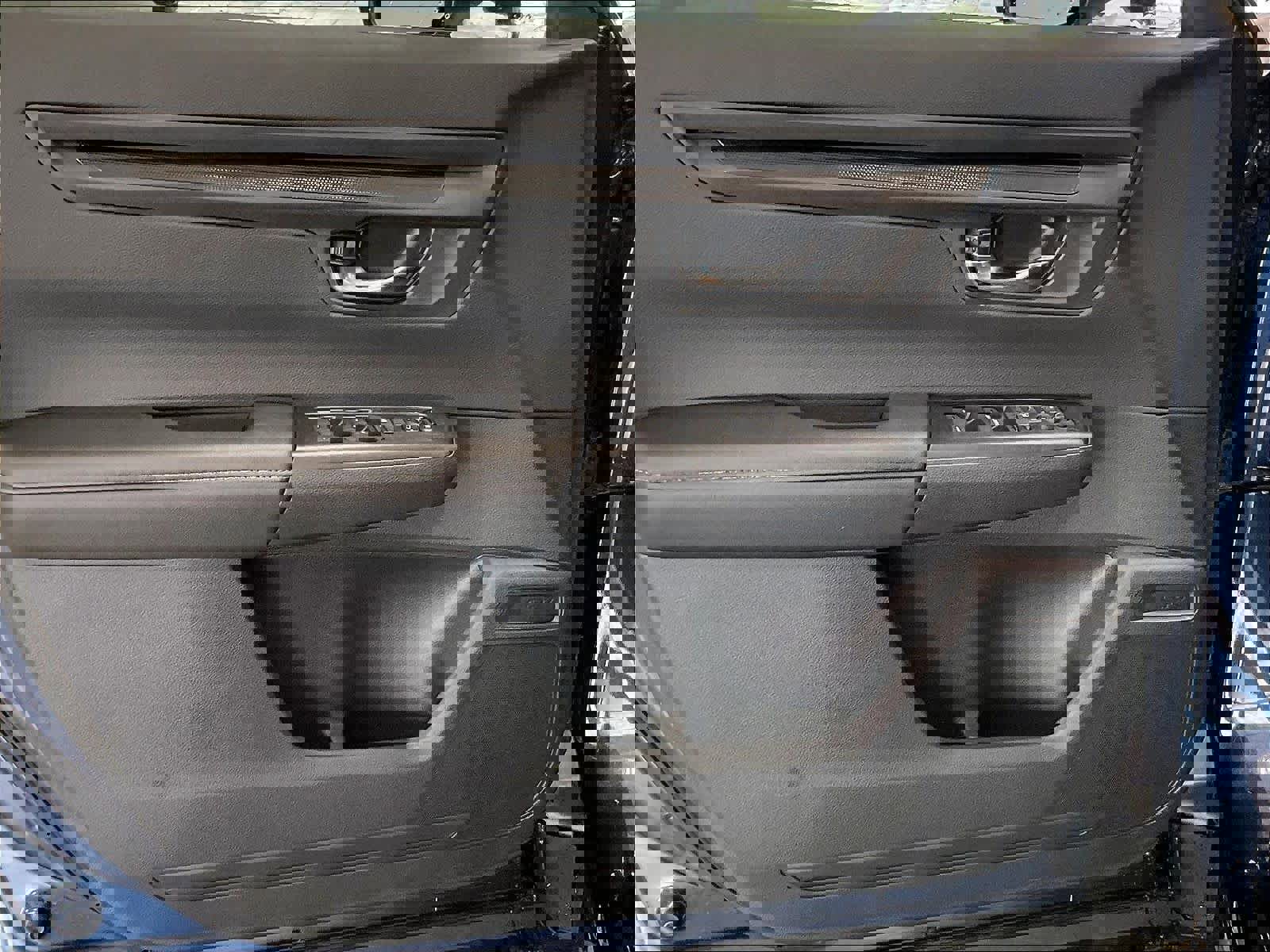 Certified 2025 Honda CR-V EX image 9