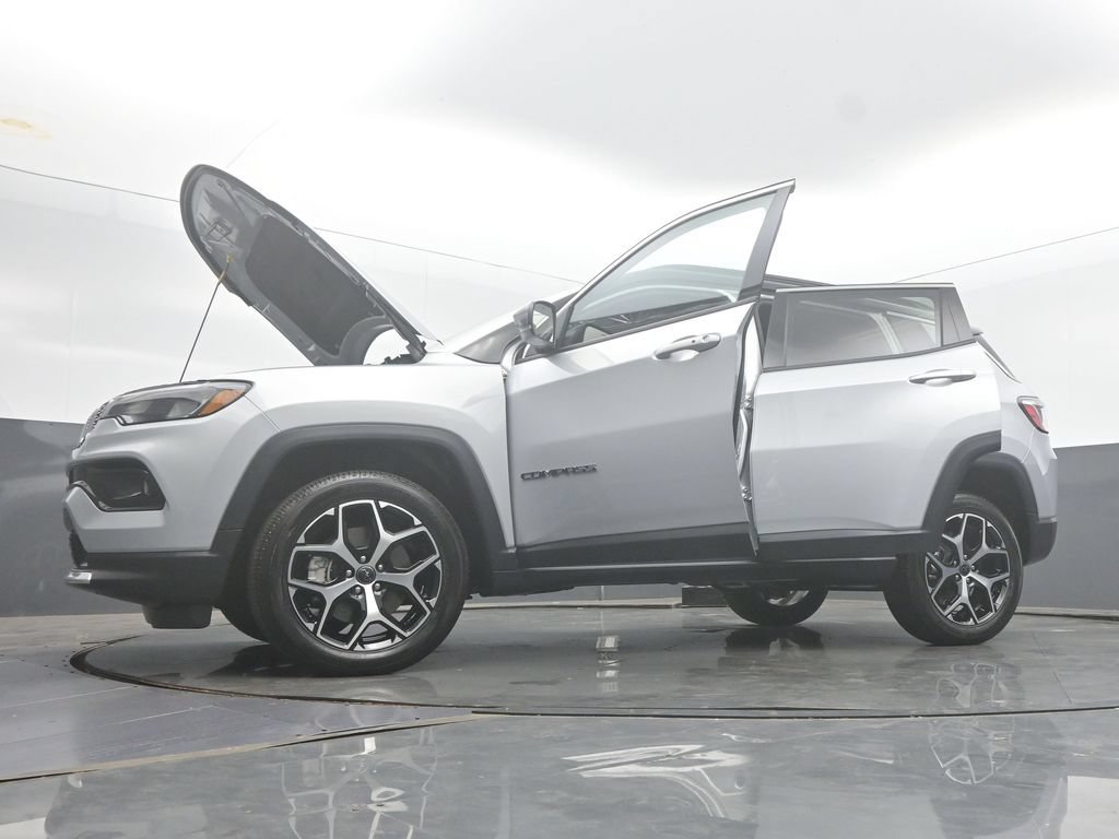 New 2026 Jeep Compass Limited w/ Sun, Sound & Navigation Group AWD/4WD image 57