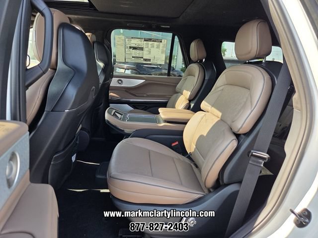 New 2026 Lincoln Navigator Black Label AWD/4WD image 10