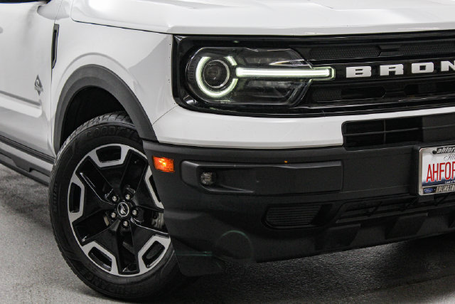 Certified 2021 Ford Bronco Sport Outer Banks w/ Outer Banks Package AWD/4WD image 2