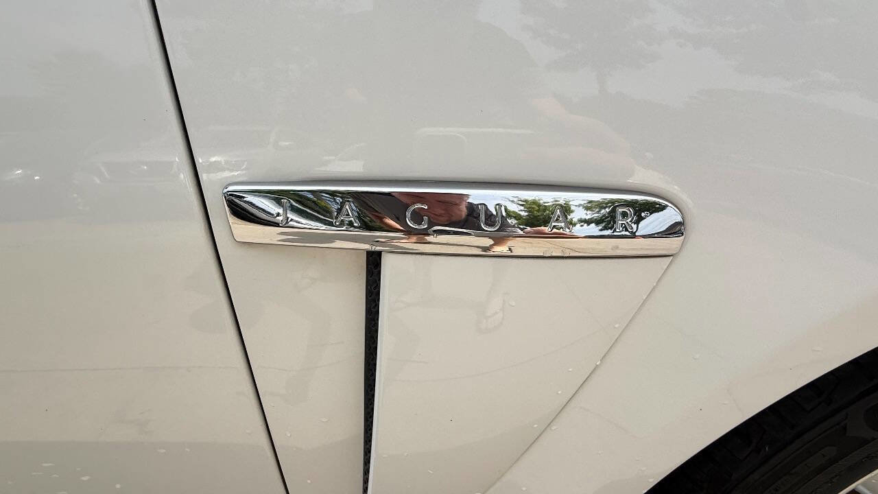 Used 2013 Jaguar XF RWD image 39