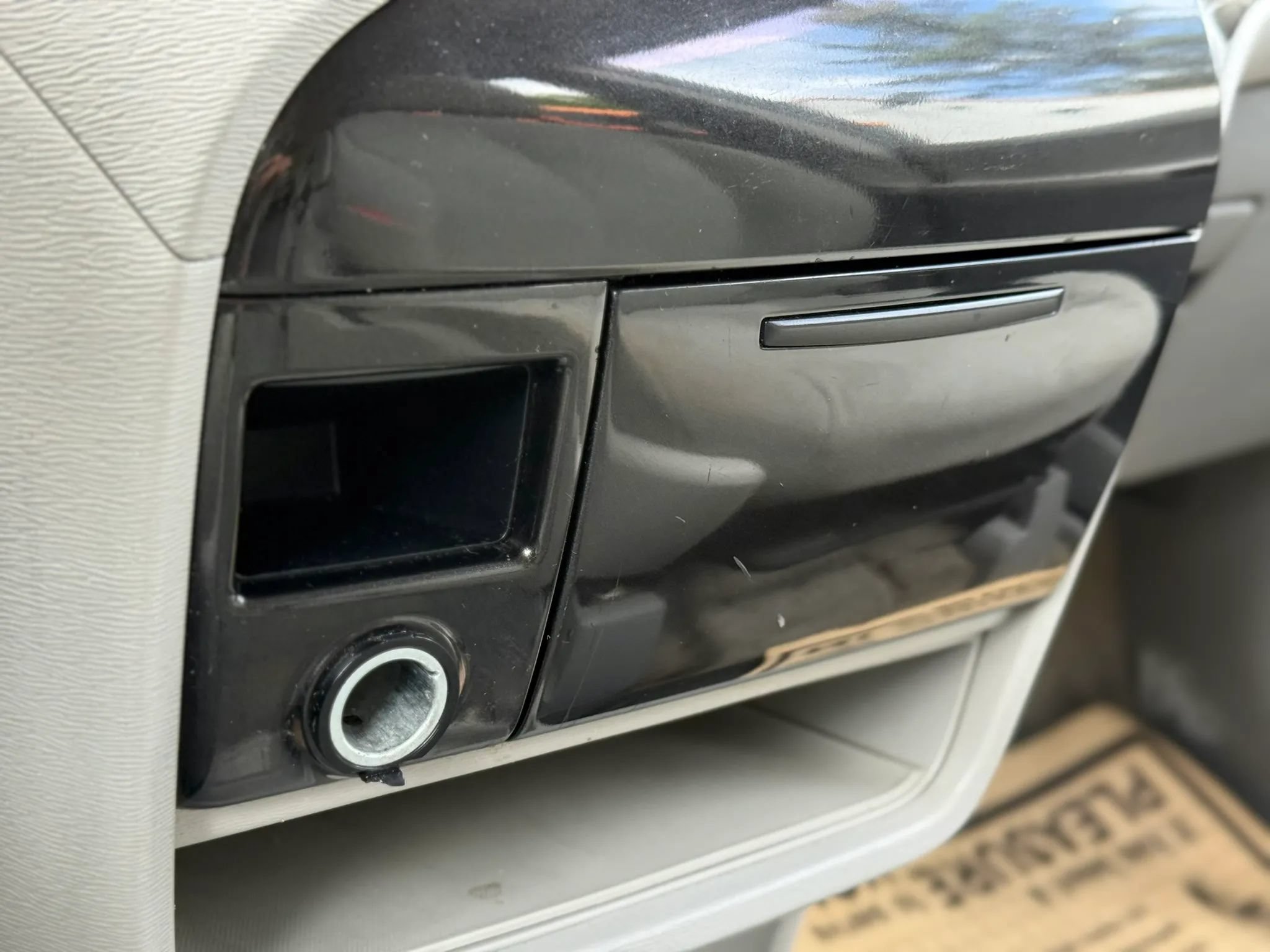Used 2013 Toyota Sienna L FWD image 15