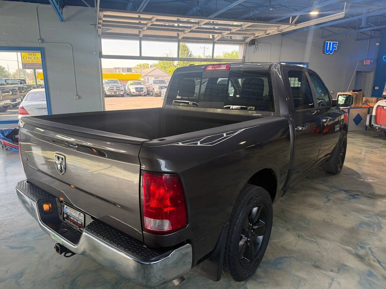 Used 2014 RAM 1500 Classic SLT w/ Luxury Group RWD image 11