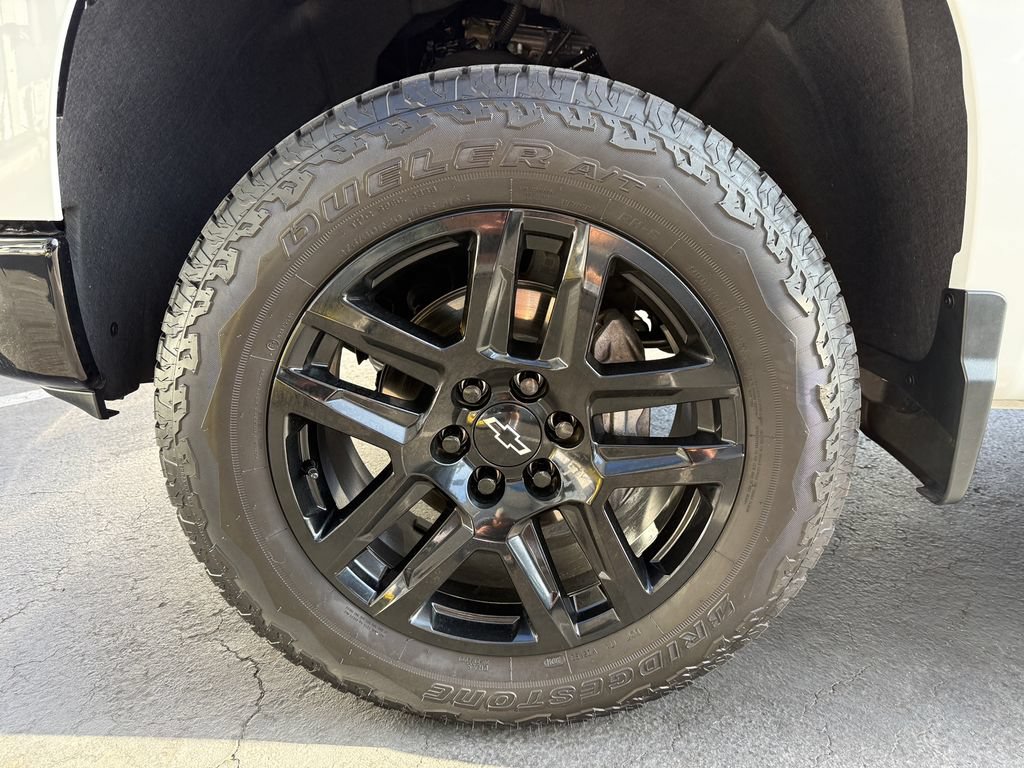 Used 2026 Chevrolet Silverado 1500 LT Trail Boss w/ LT Trail Boss Premium Package AWD/4WD image 11