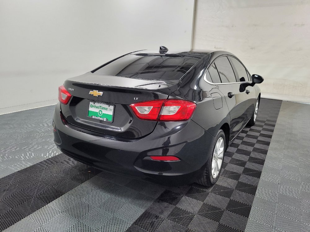 Used 2019 Chevrolet Cruze LT w/ Convenience Package FWD image 9