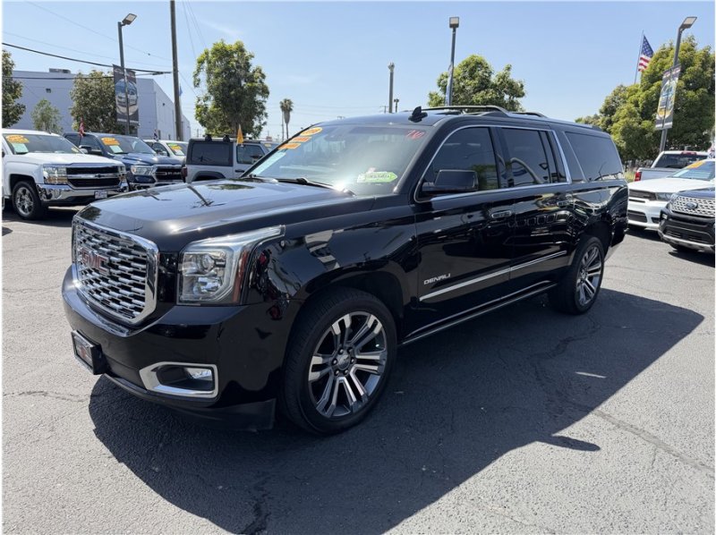 Used 2018 GMC Yukon XL Denali w/ Denali Ultimate Package image 10