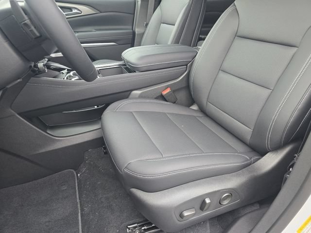 New 2027 Chevrolet Traverse LT w/ Driver Confidence Package AWD/4WD image 20