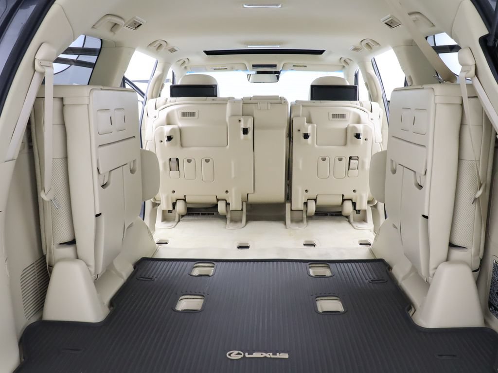 Used 2017 Lexus LX 570 4WD w/ Luxury Package image 39