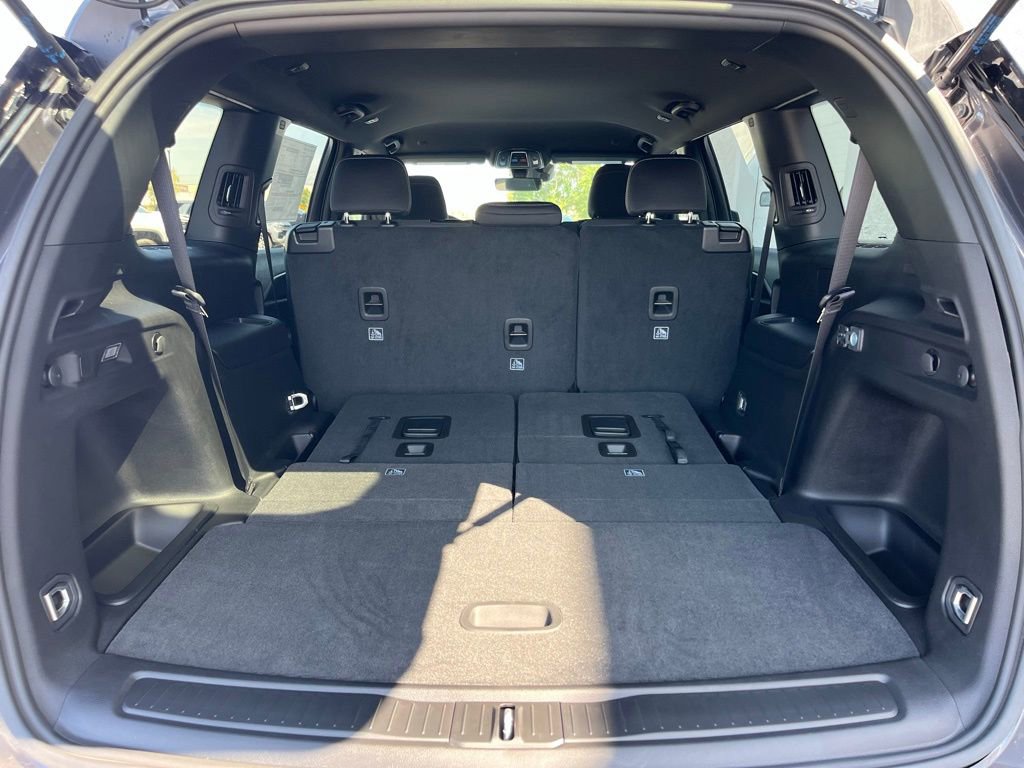 New 2025 Jeep Grand Cherokee L Laredo w/ Trailer Tow Package image 28