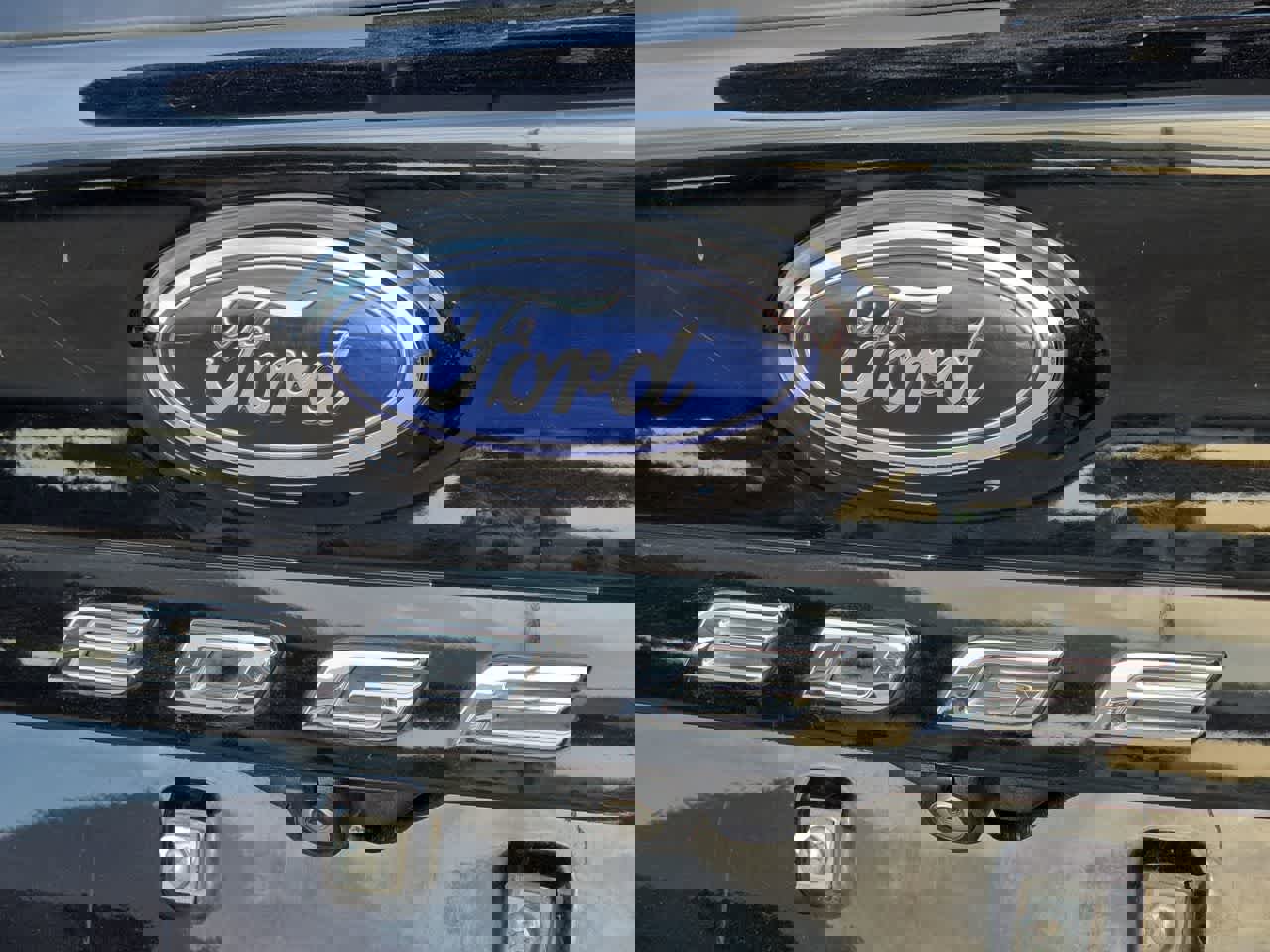 Used 2022 Ford Edge SEL image 12