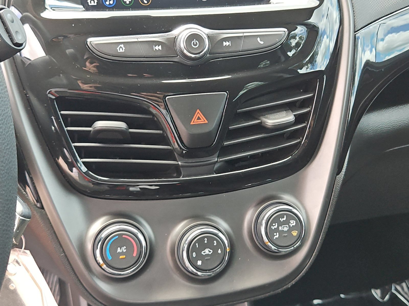 Used 2020 Chevrolet Spark LT FWD image 18