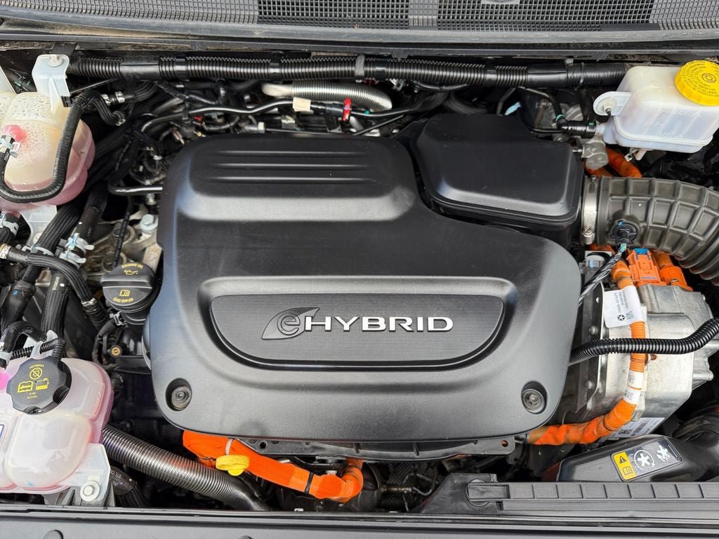Used 2023 Chrysler Pacifica Touring-L w/ S Appearance Package FWD image 30