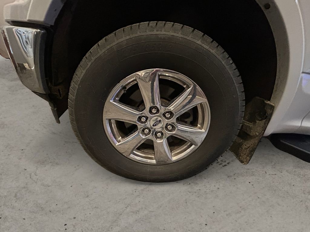 Used 2019 Ford F150 Lariat image 14