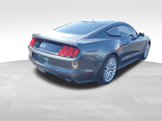 Used 2017 Ford Mustang GT Premium w/ GT Performance Package RWD image 4