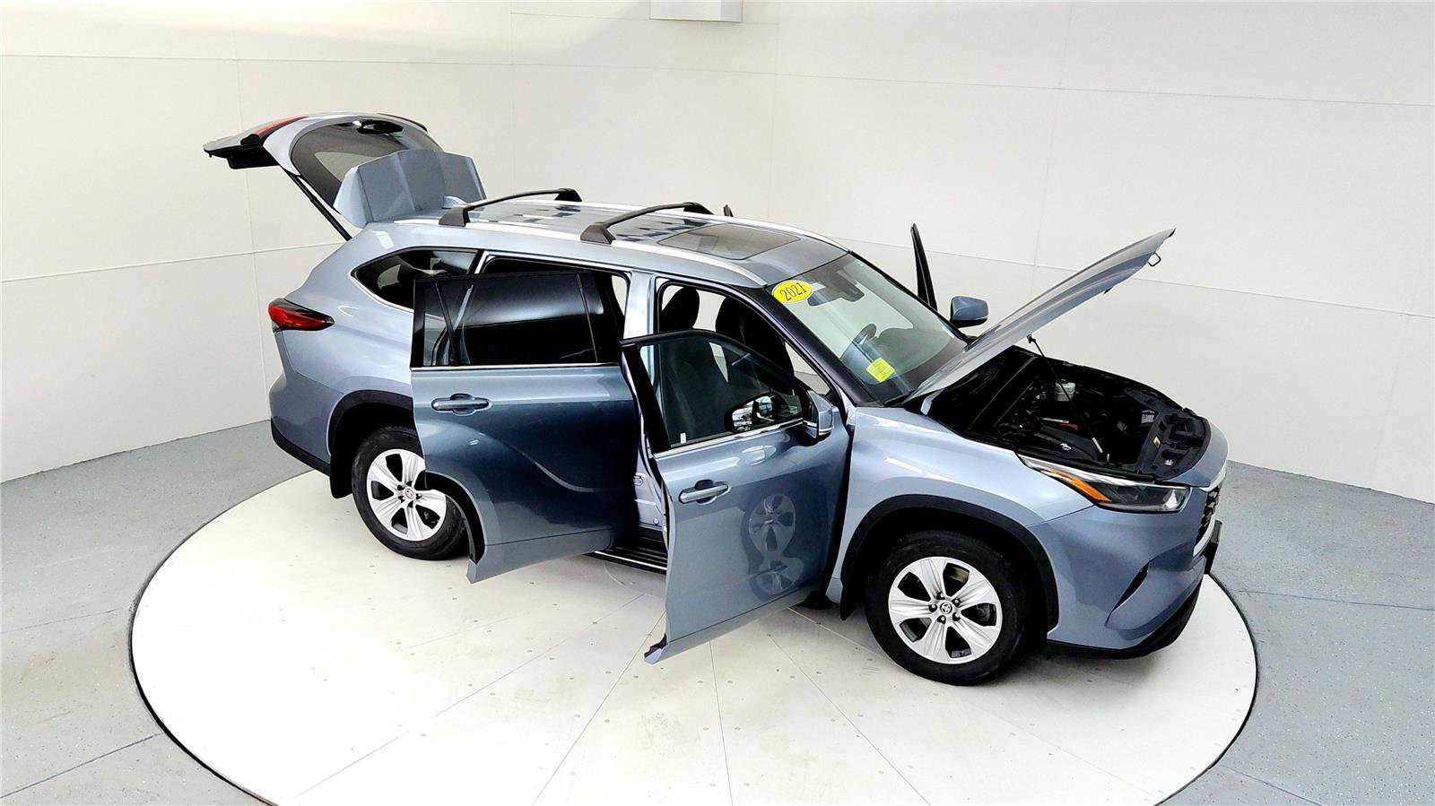 Certified 2021 Toyota Highlander XLE image 24