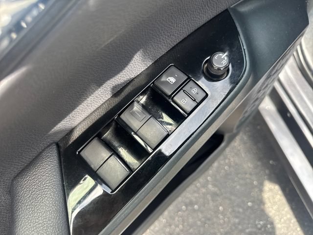 Used 2022 Toyota Prius LE FWD image 13