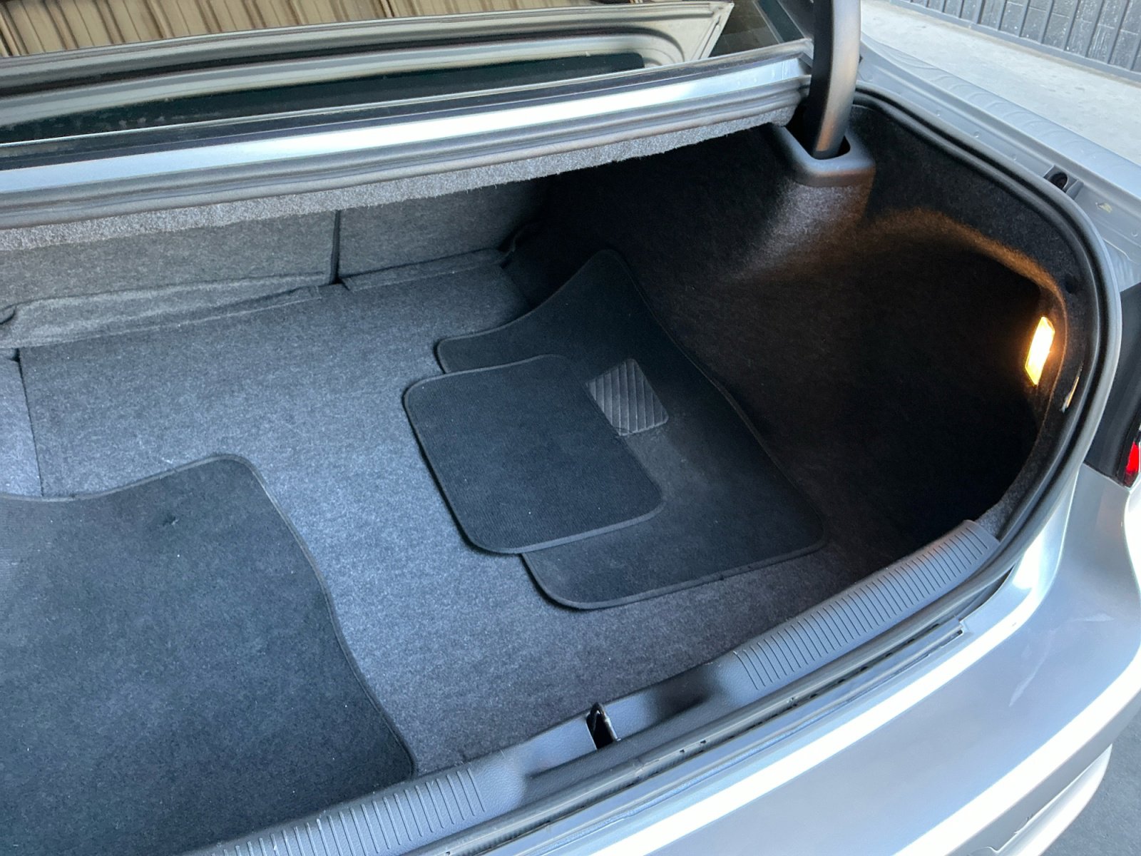 Used 2022 Dodge Charger SXT image 19