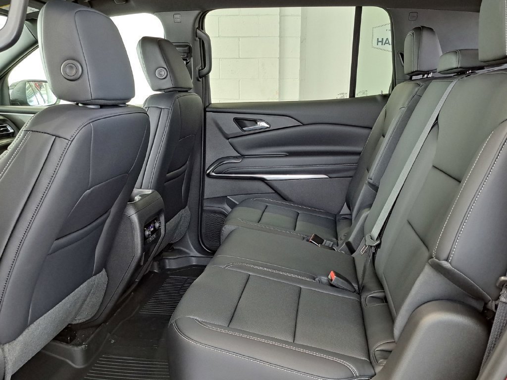 New 2027 Chevrolet Traverse LT w/ Driver Confidence Package FWD image 13