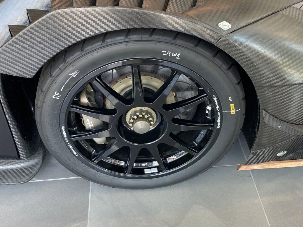 Used 2023 Lamborghini Huracan EVO image 11