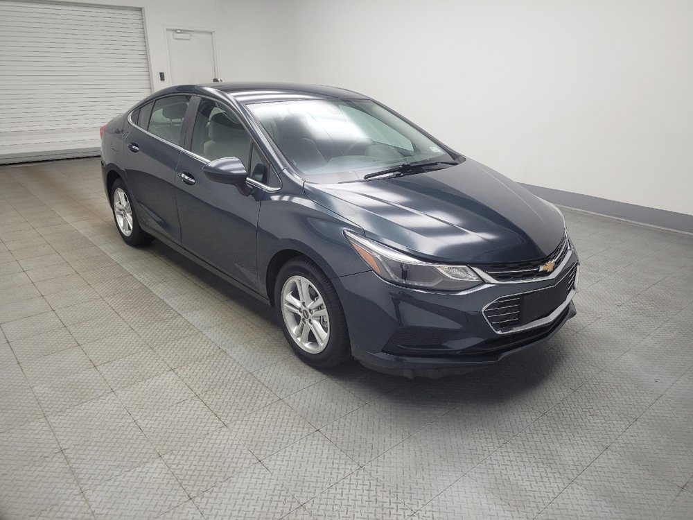 Used 2017 Chevrolet Cruze LT w/ Convenience Package FWD image 11
