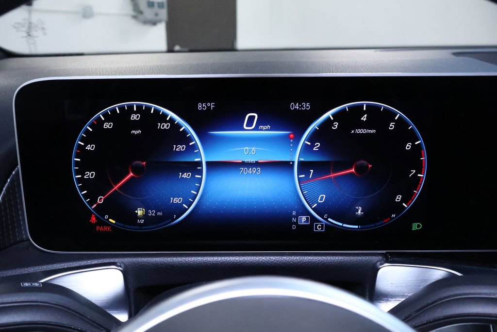 Used 2020 Mercedes-Benz GLB 250 4MATIC image 21