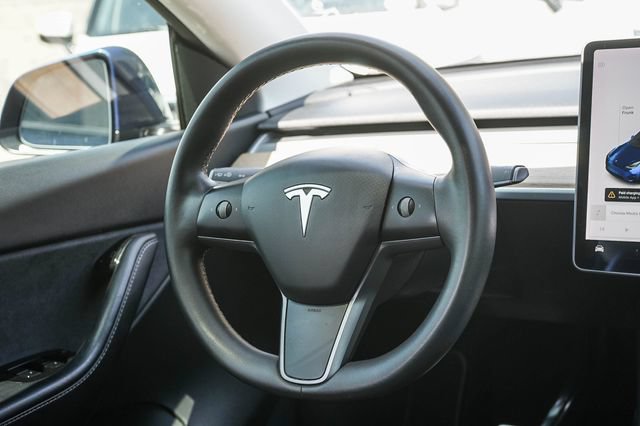 Used 2021 Tesla Model Y Long Range AWD/4WD image 17