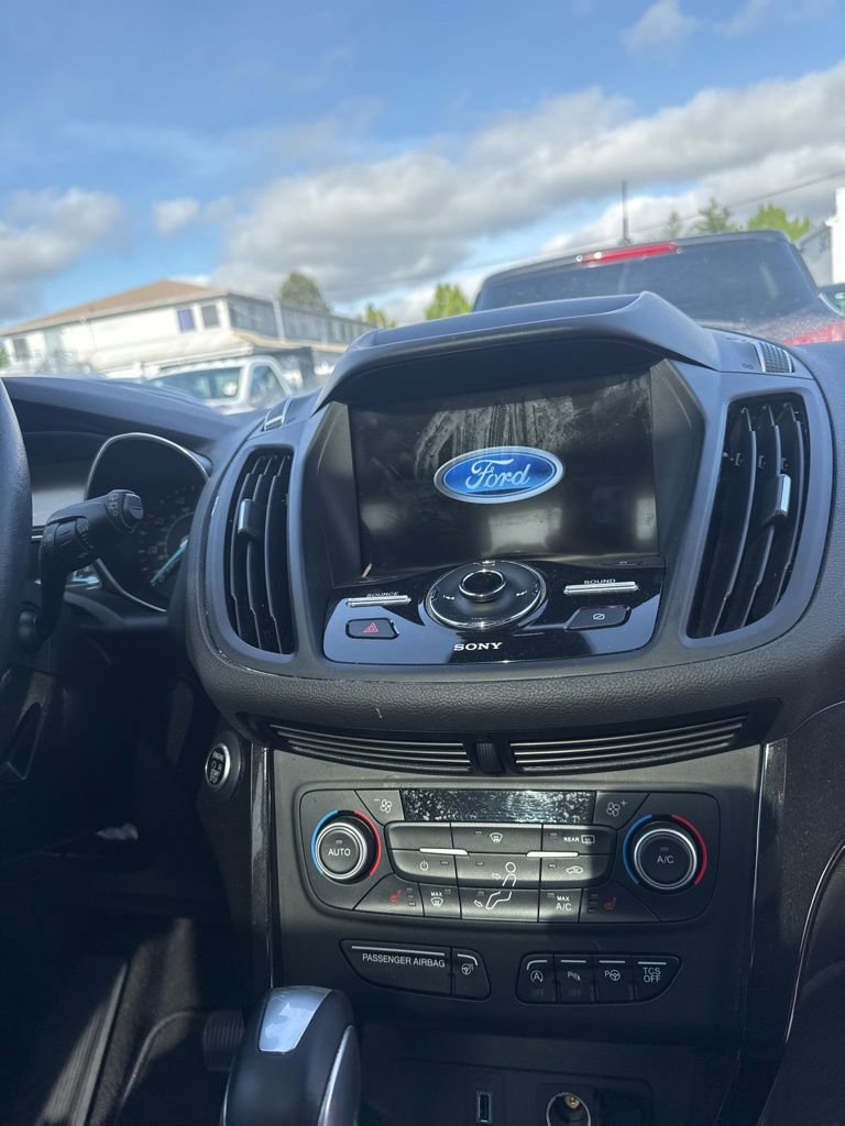 Used 2019 Ford Escape Titanium AWD/4WD image 15