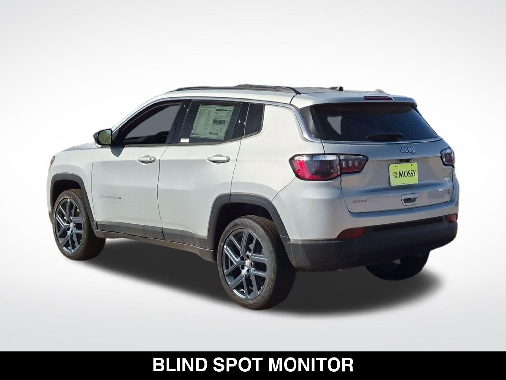 New 2026 Jeep Compass Latitude AWD/4WD image 7