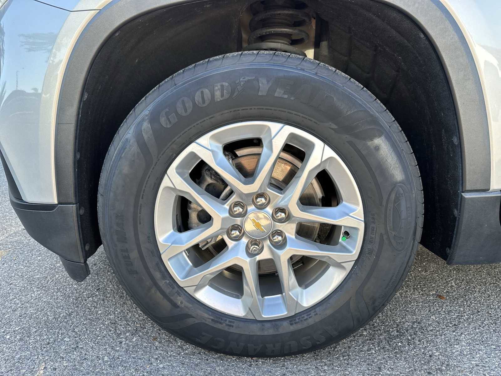 Certified 2021 Chevrolet Traverse LS FWD image 12