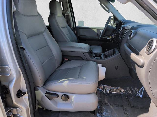 Used 2003 Ford Expedition XLT image 20