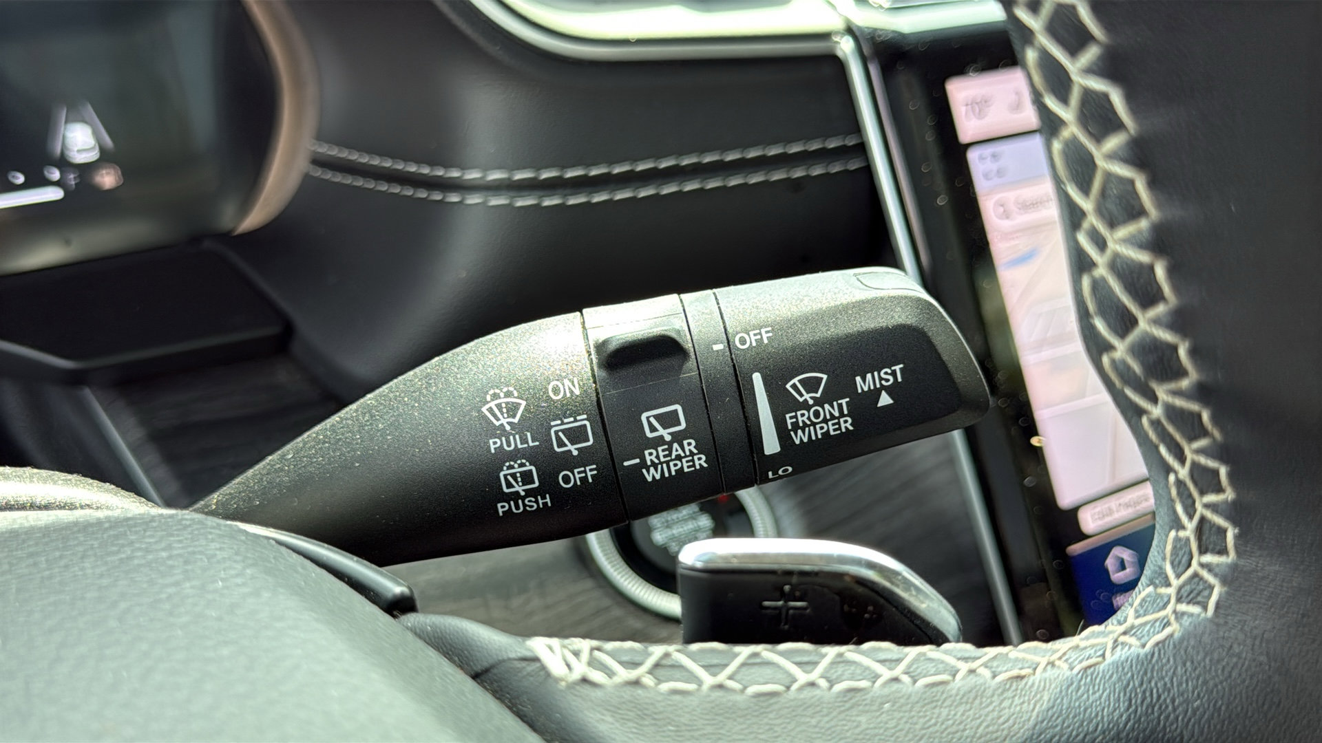 Used 2022 Jeep Grand Cherokee Limited AWD/4WD image 18