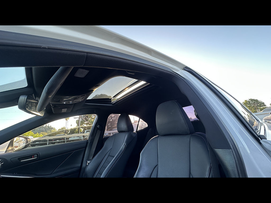 Used 2020 Lexus IS 300 F Sport w/ F Sport Package RWD image 6