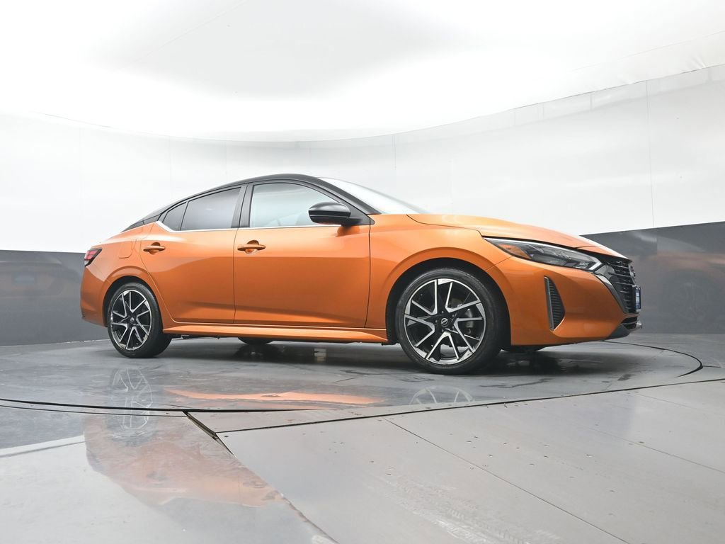 Used 2024 Nissan Sentra SR w/ SR Premium Package image 34