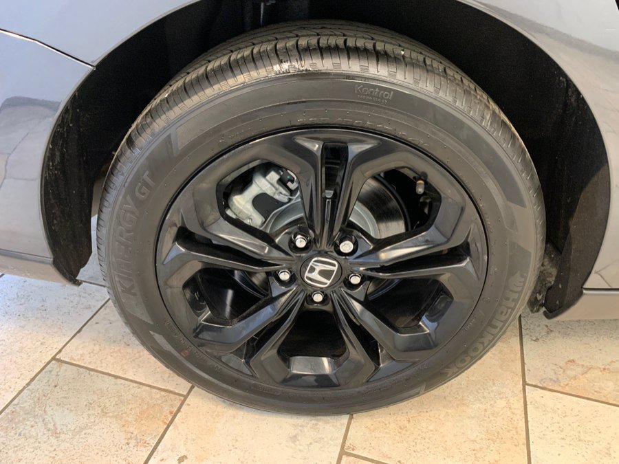 Used 2025 Honda Accord SE image 11