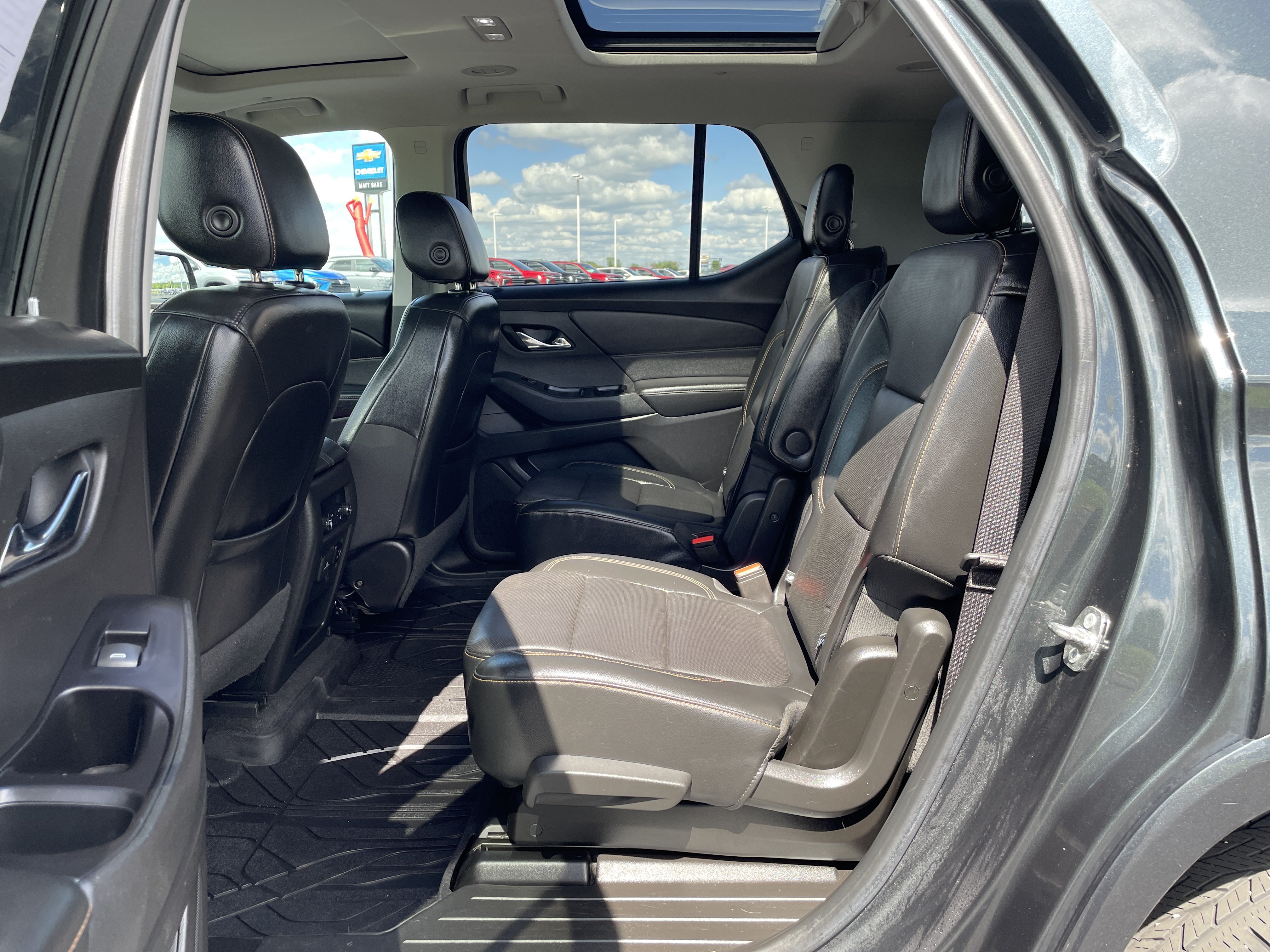 Used 2018 Chevrolet Traverse Premier w/ LPO, Floor Liner Package AWD/4WD image 20